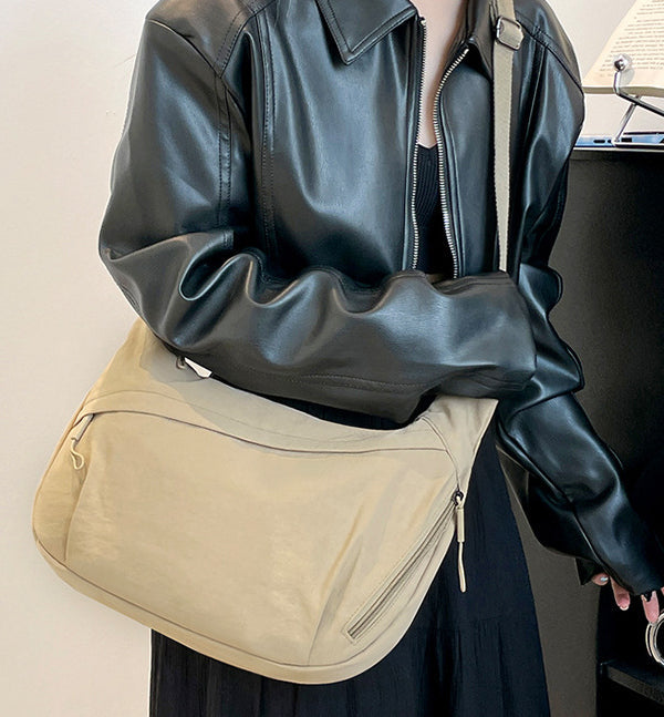 CL1572 - Casual Nylon Dumpling Bag