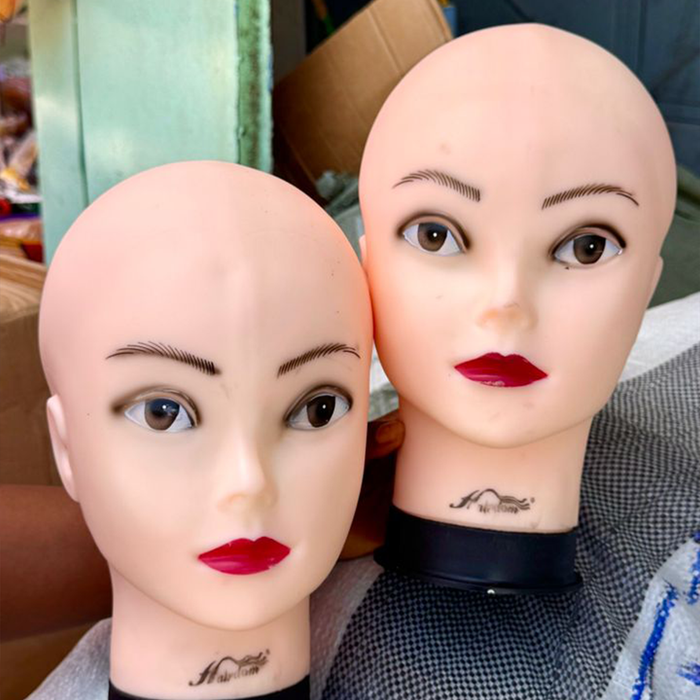 Pierceable dummy head