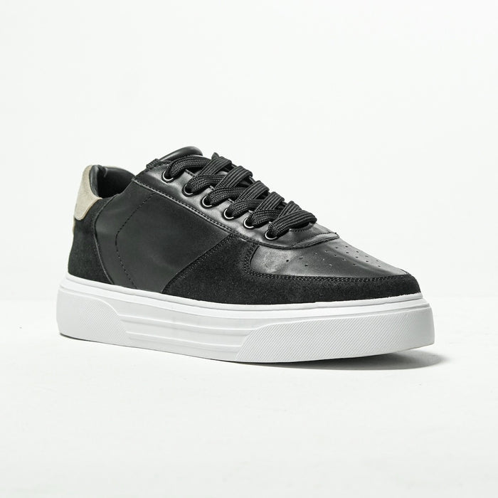 Martin Valen Black Moix Comfort men's sneaker, three-quarter front view showing black laces and perforated toe