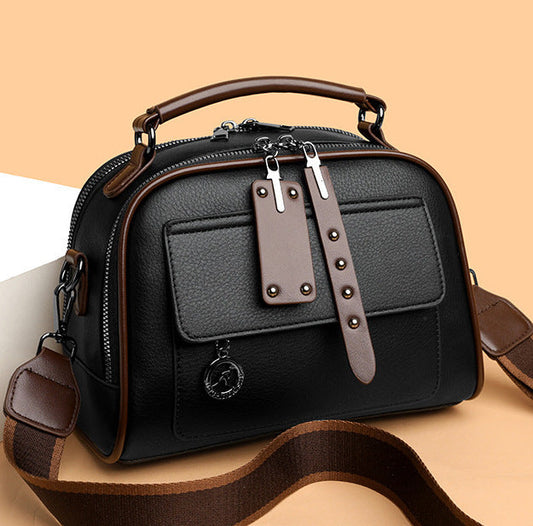 CL1356 - Retro Square Messenger Bag