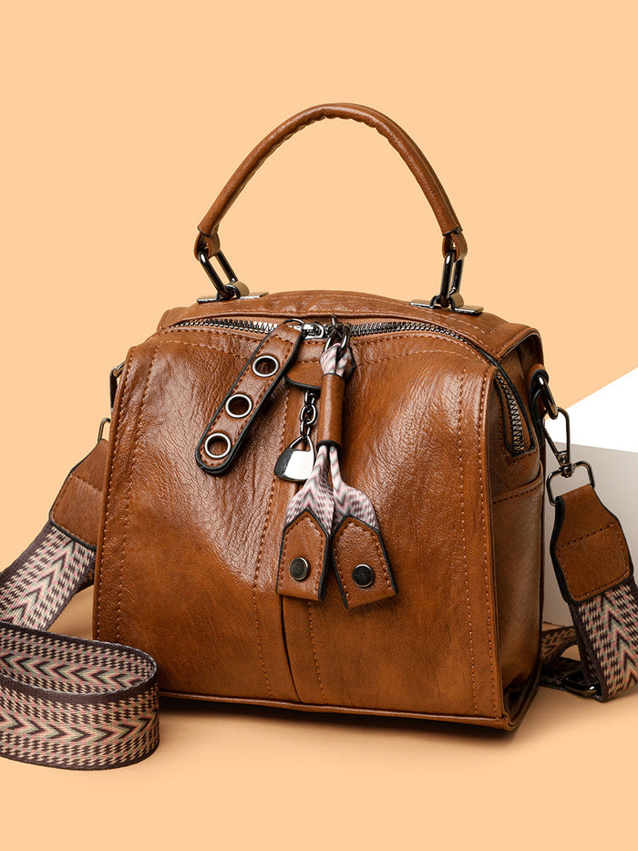 CL1590 - Retro Boston Shoulder Bag