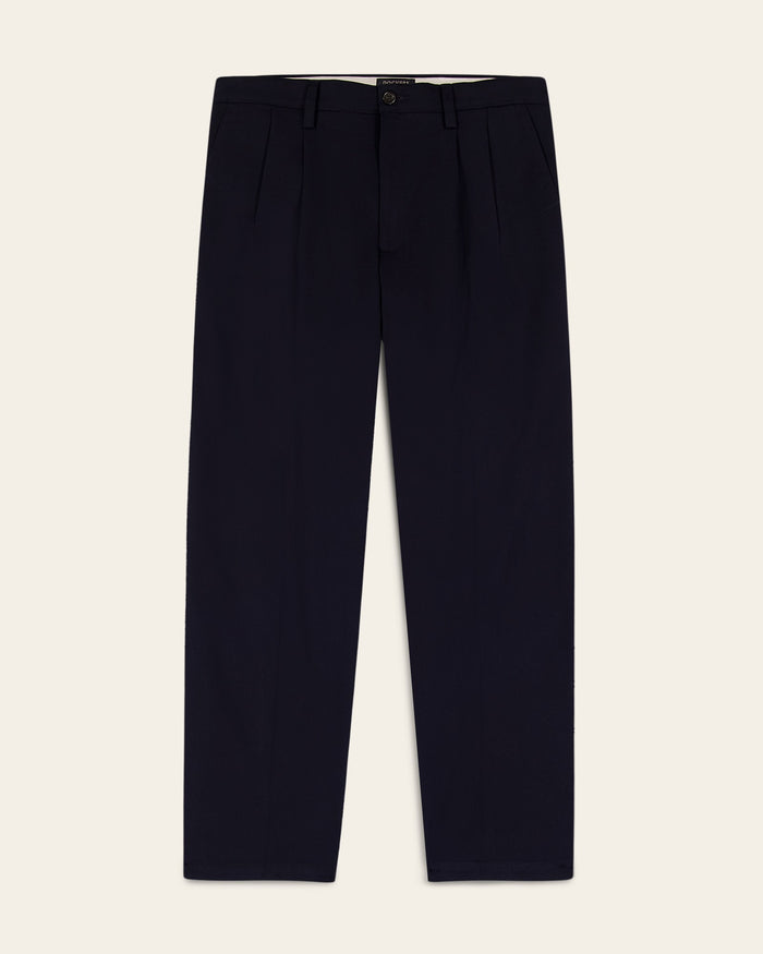 Easy Khakis, Pleated, Classic Fit