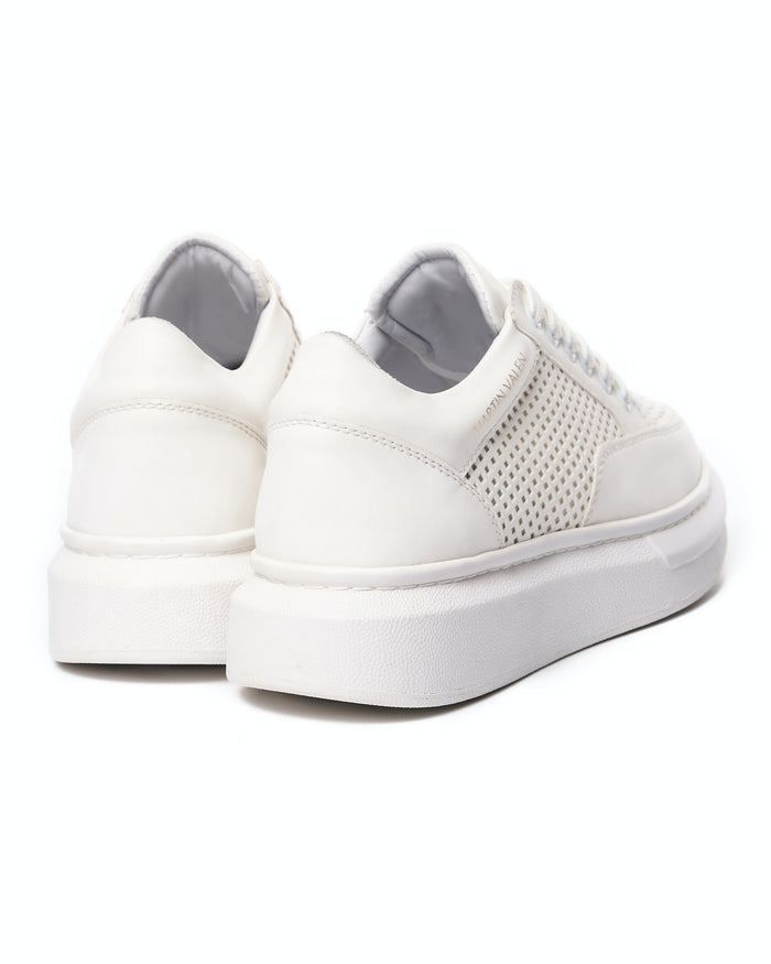 Rear detail of Martin Valen white sneakers, close view of padded heel and raised platform sole