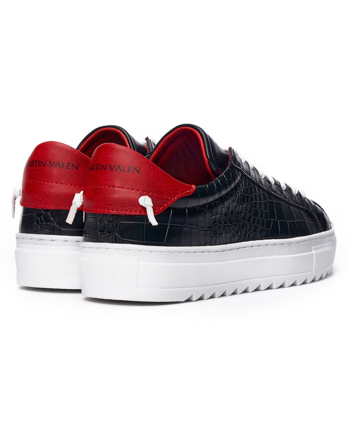 Martin Valen men’s low-top black-white sneakers, three-quarter view showing croc texture, white laces and chunky white platform sole