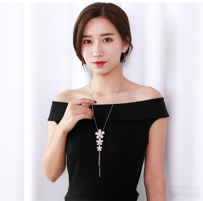N2018 - Three flowers Pendant Necklace