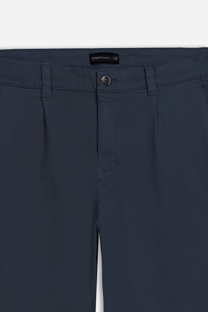 PANTALONE CHINO CON PENCES INDACO