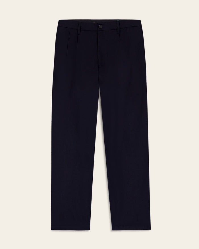 Signature Khakis, Pleated, Relaxed Fit