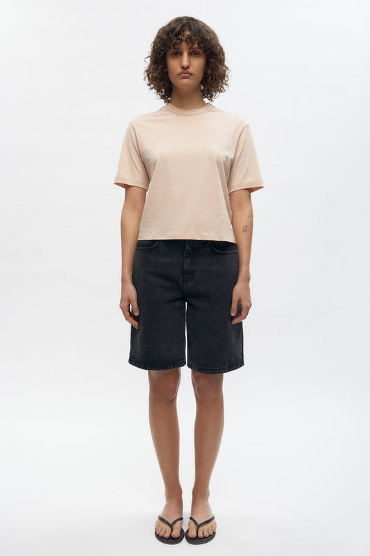 Francis is 5ft 9.5in, a regular size XS and wearing a S.