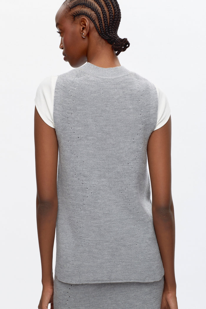 Women's Maadi Vest in Heather Grey