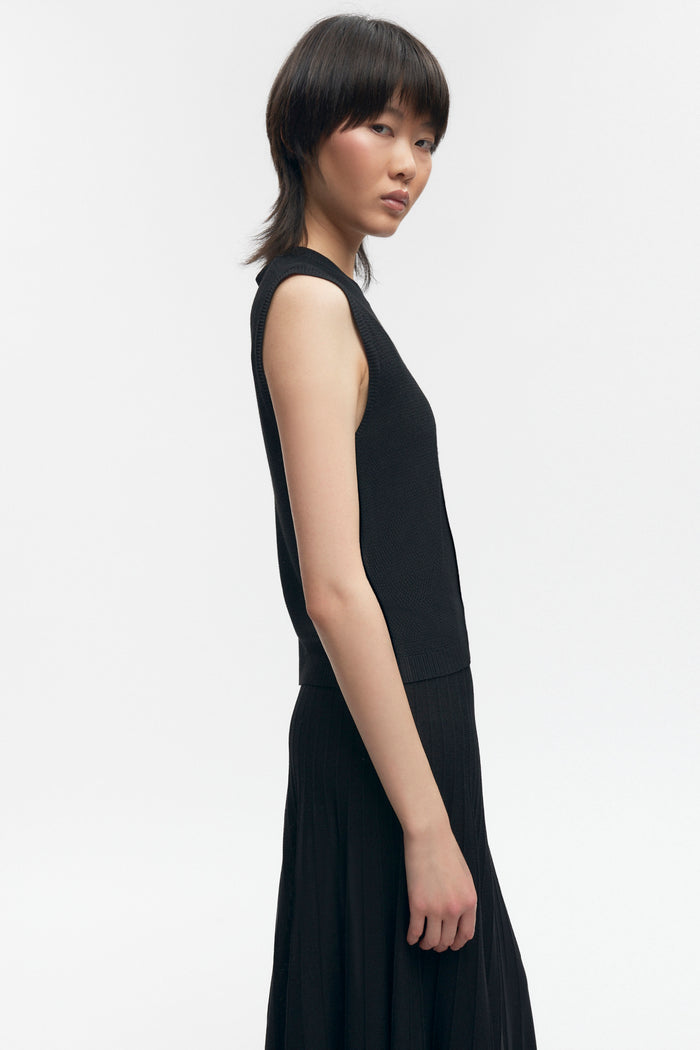 Women's Mesh Sleeveless Tee in Black