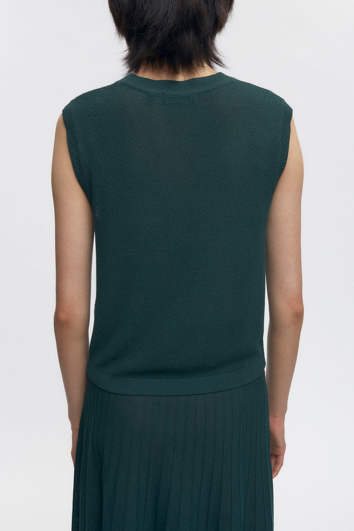 Women's Mesh Sleeveless Tee in Racing Green