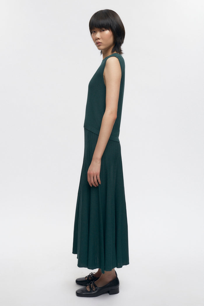Women's Mesh Sleeveless Tee in Racing Green