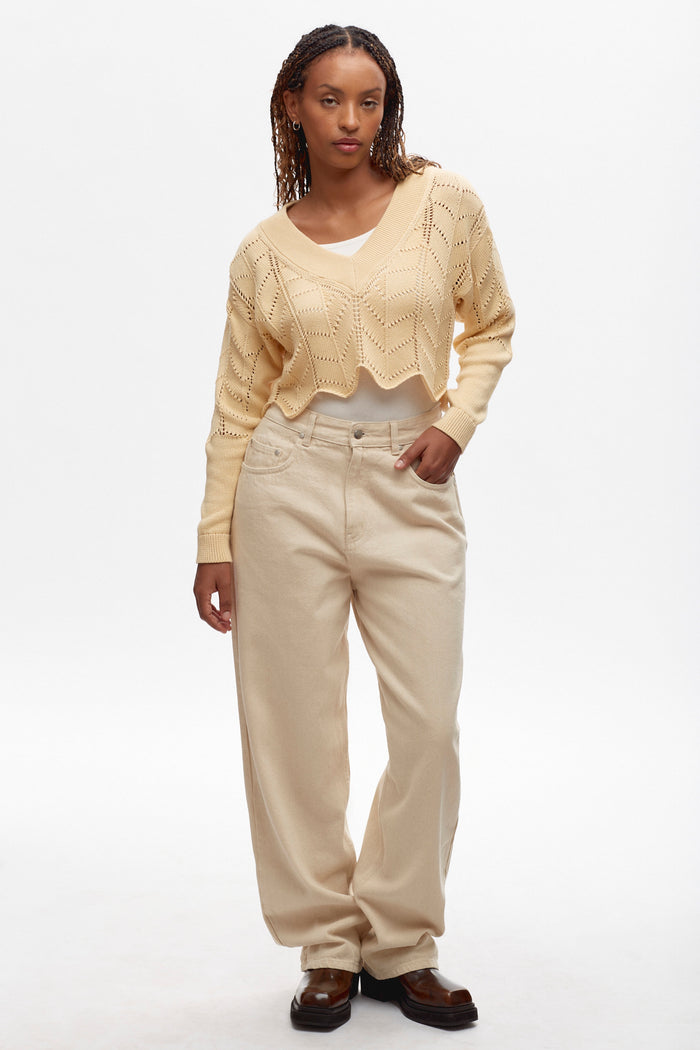 Orit is 5'6, is a regular S and is wearing a S.