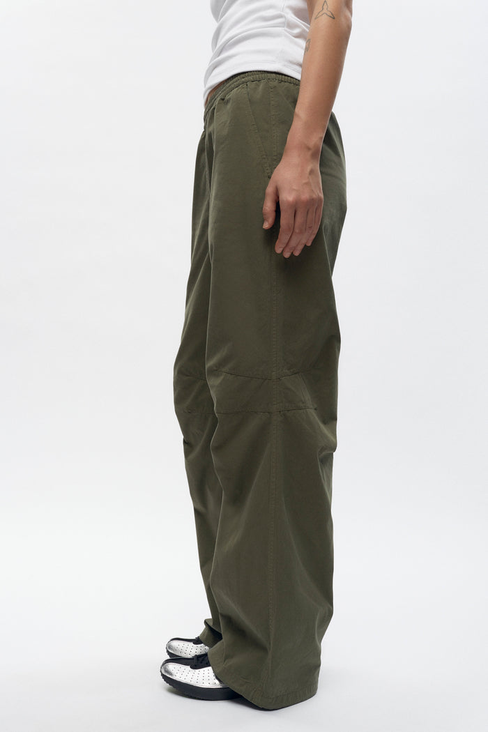 Women's Tefnut Cargo Pants in Olive